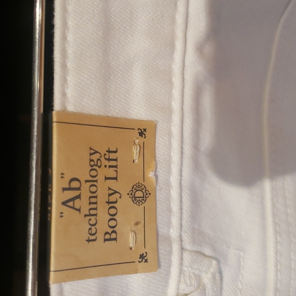 Nwt Democracy 2 & 6& 8 white Jeans ab technology - Picture 10 of 14